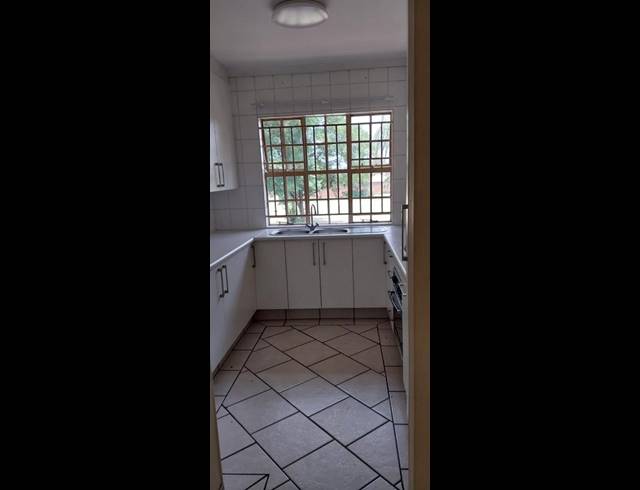 3 BEDROOM PROPERTY TO RENT IN RAVENSWOOD